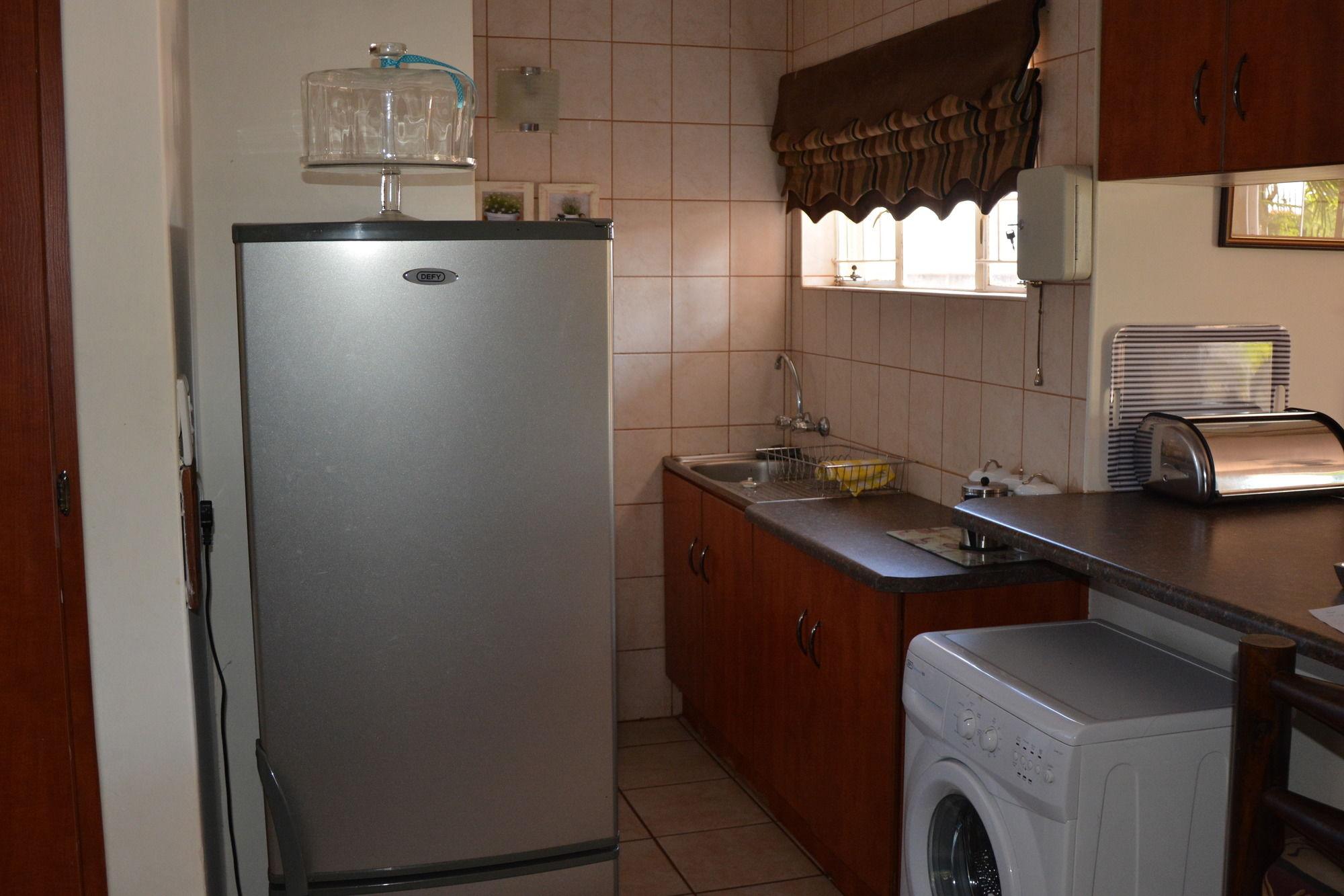 Sunset Ridge Guest House Рустенбург Екстериор снимка