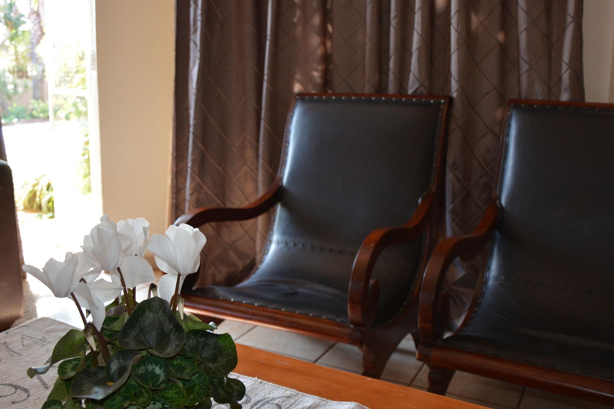 Sunset Ridge Guest House Рустенбург Екстериор снимка